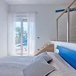Senorita Vila