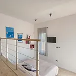 Senorita Vila Pula