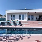 Senorita Vila