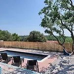 Senorita Vila Pula