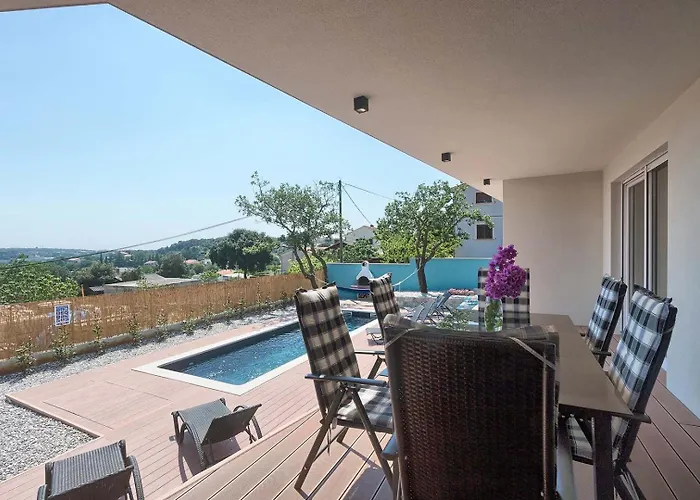Villa Senorita Pula